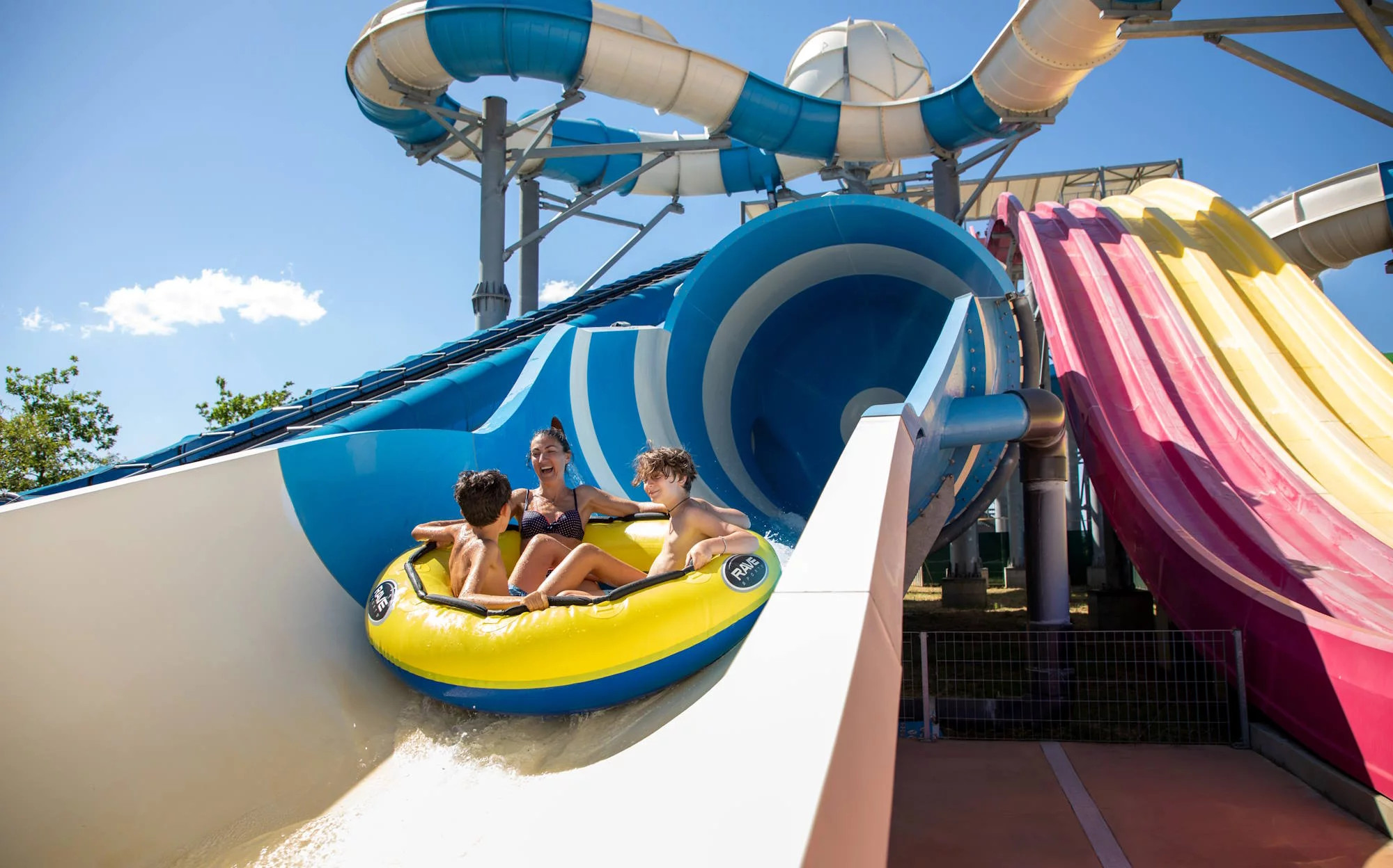 media.Mirabilandia_e_Mirabeach_parchi_divertimento_ingressi_gratis_per_tutta_la_famiglia_6